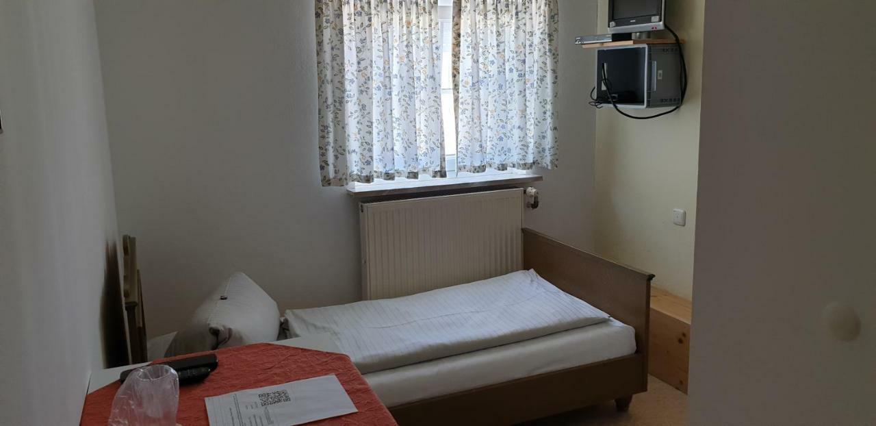 Grossholzhausen Pension Inntalhof المظهر الخارجي الصورة