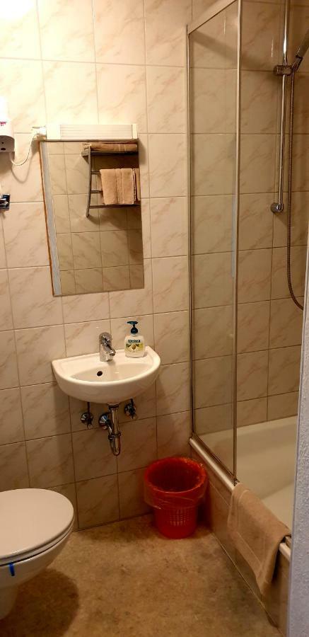 Grossholzhausen Pension Inntalhof المظهر الخارجي الصورة